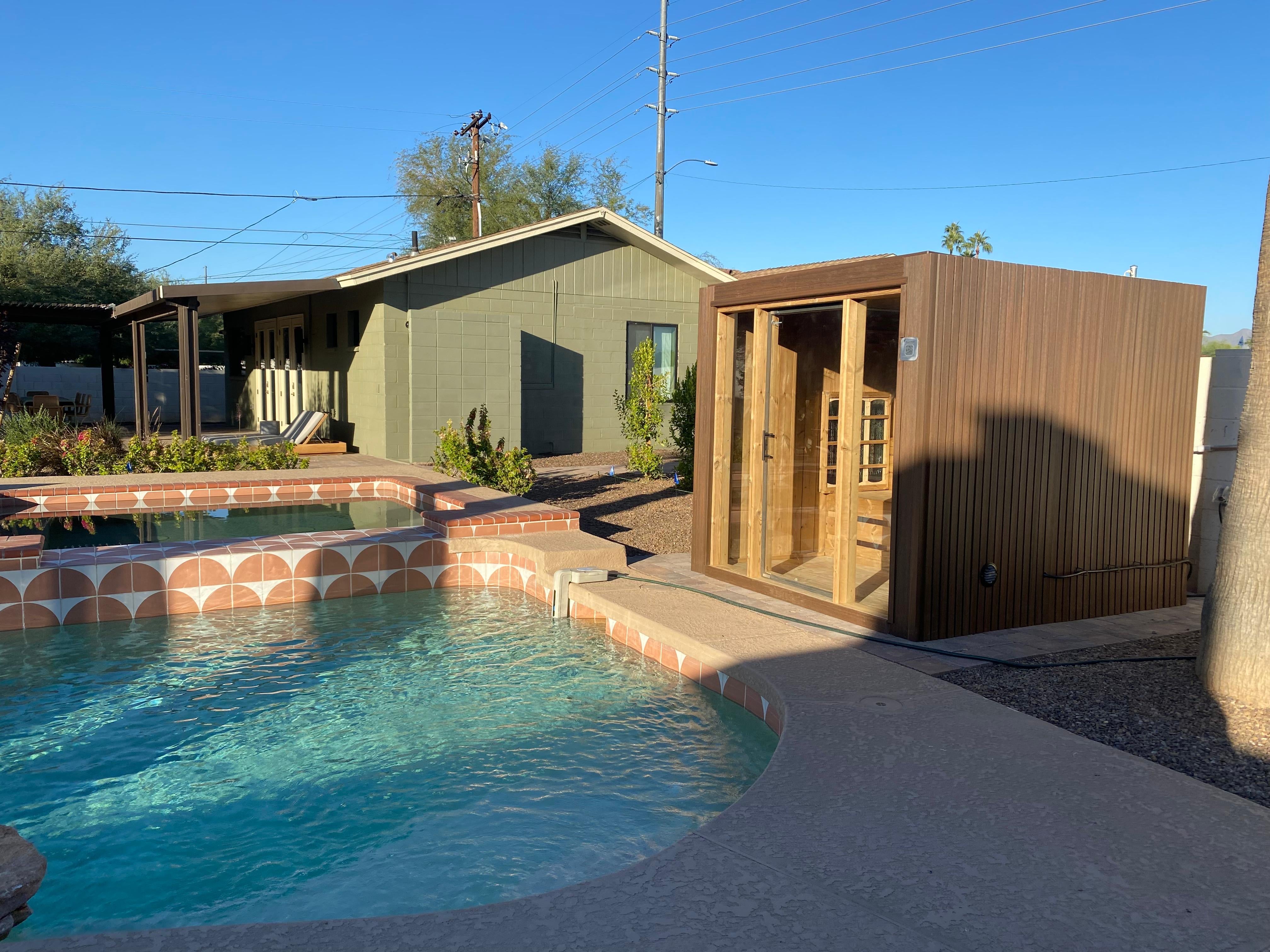 Balerion - 4-6 person Indoor & Outdoor Infrared Sauna