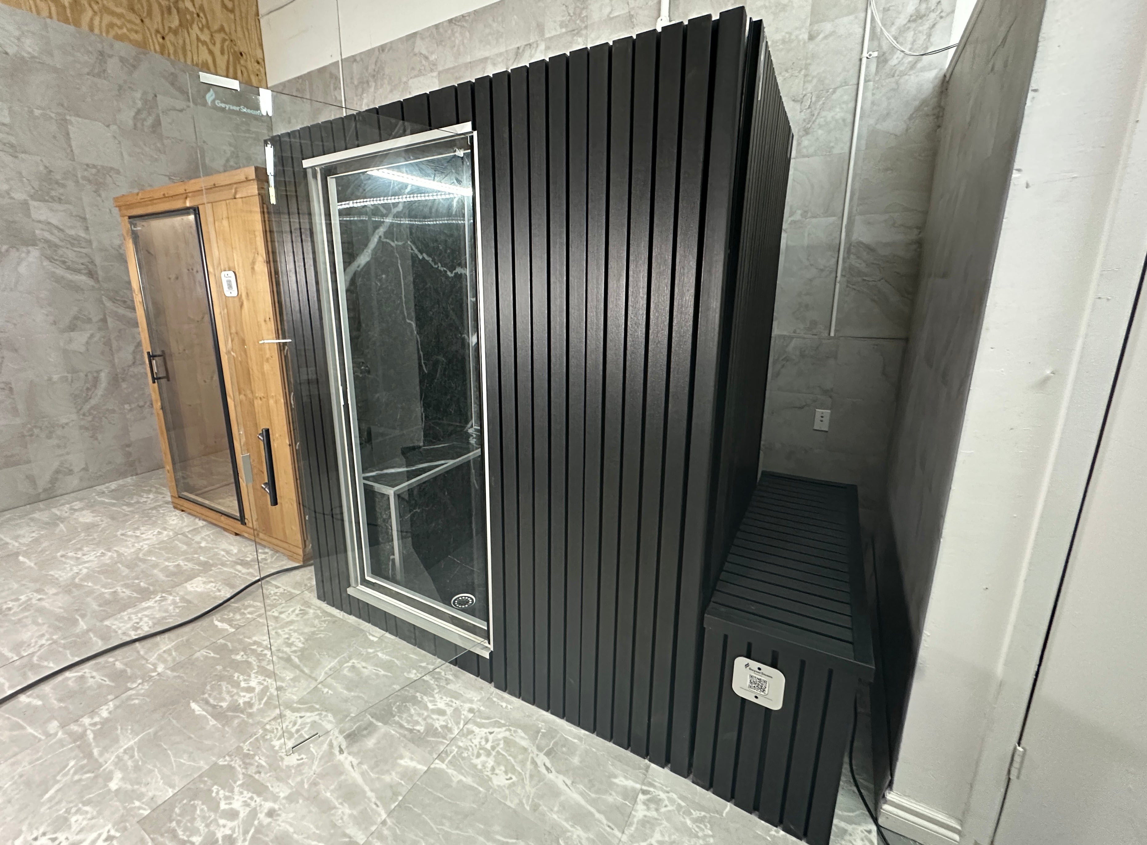 Grand Geyser - 4 Person Outdoor and Indoor Steam Room - Obsidian Black