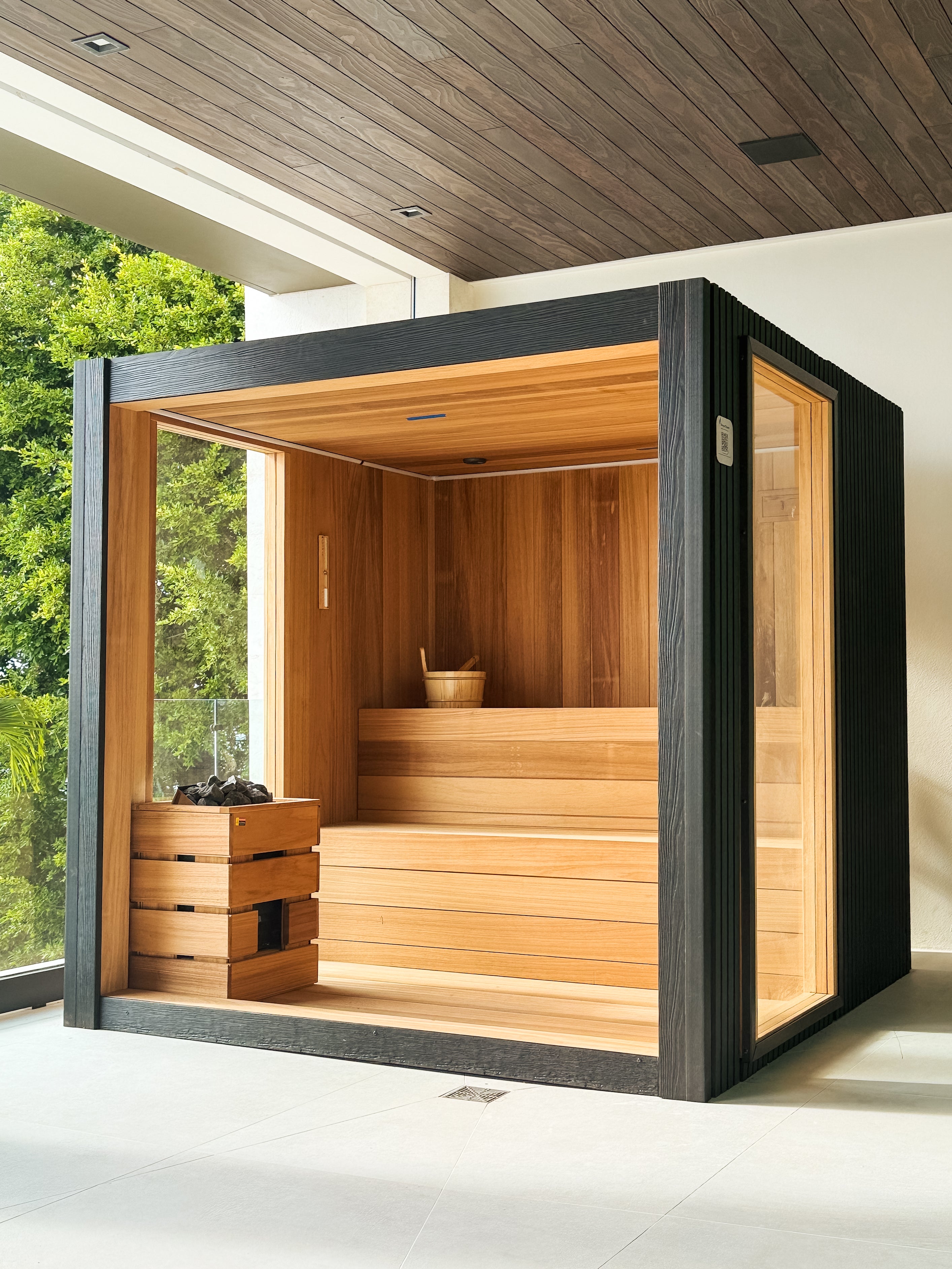 Autana - 4-6 person Indoor & Outdoor Traditional & Infrared Sauna