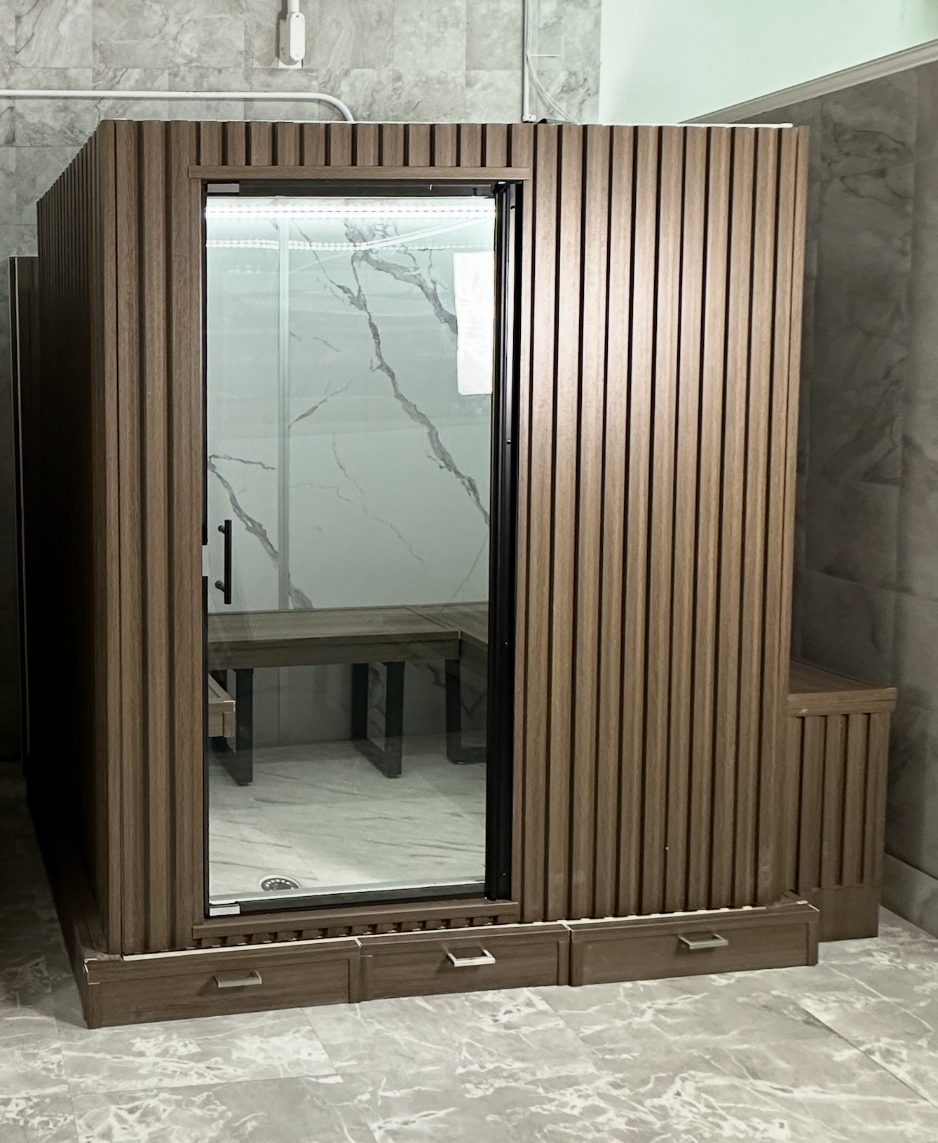 Grand Geyser - 4 Person Outdoor and Indoor Steam Room - Obsidian Black