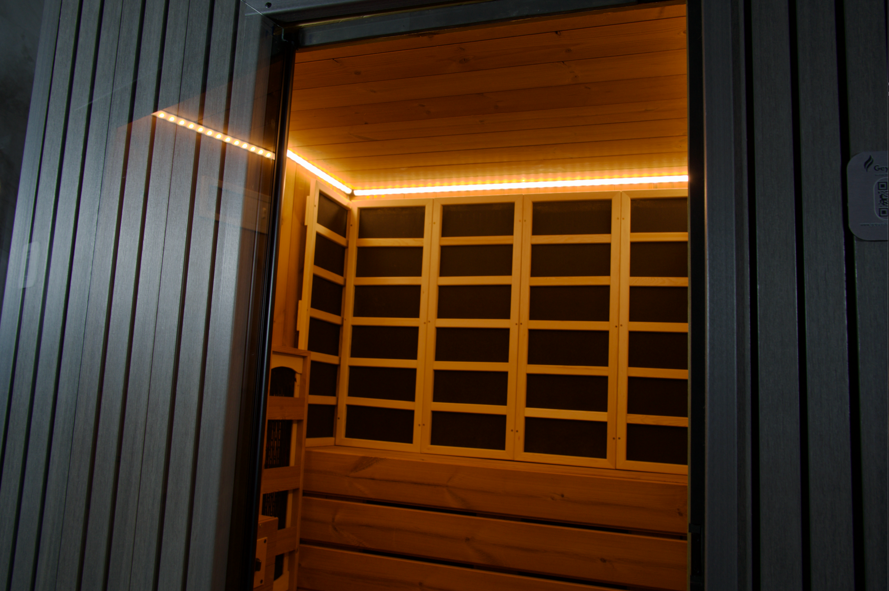 Traditional Sauna + Infrared + Steam Room + Cold Plunge - 2-3 person - Indoors/ Outdoors - Glacier White