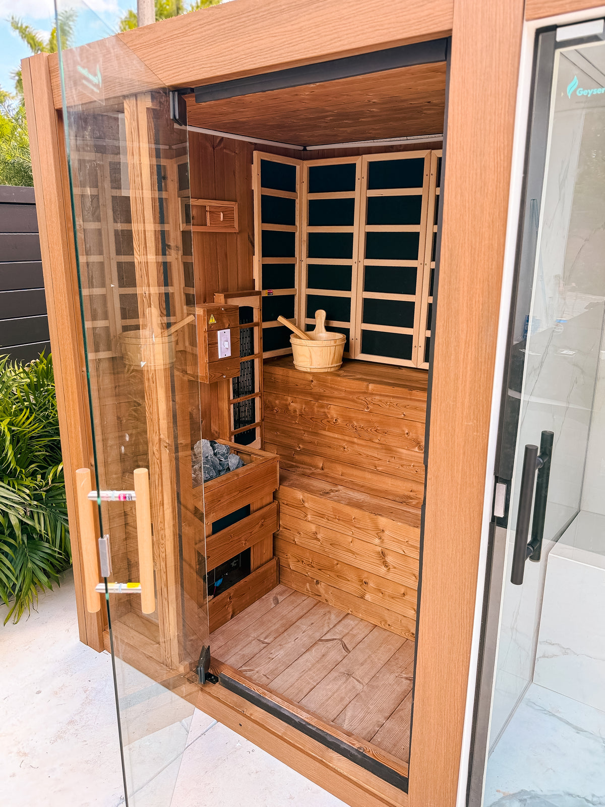Vista Dual Cabin - Indoors / Outdoors - 2 Person Steam Room + 2-3 Person Traditional Sauna + Infrared Sauna