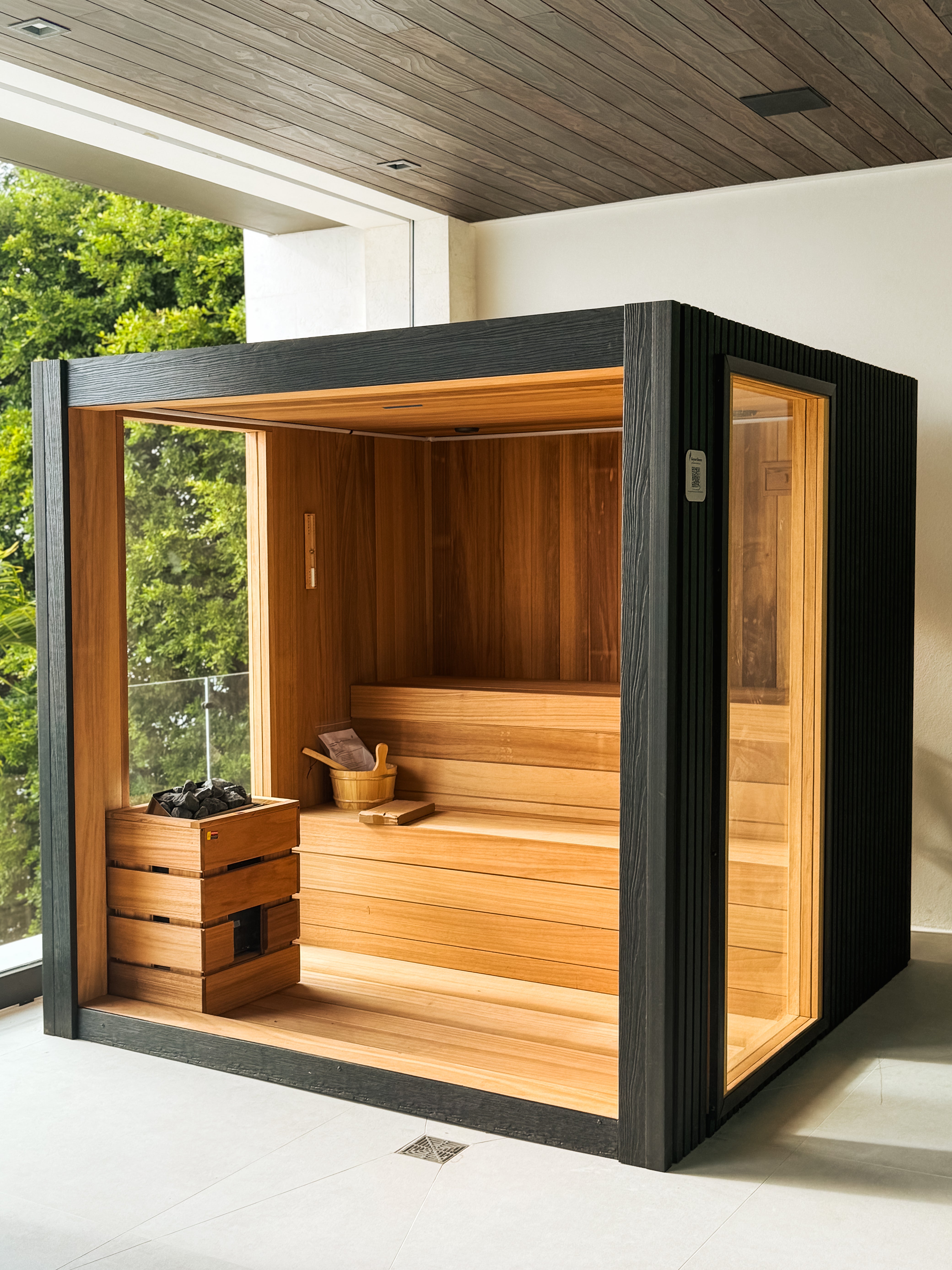 Autana - 4-6 person Indoor & Outdoor Traditional & Infrared Sauna