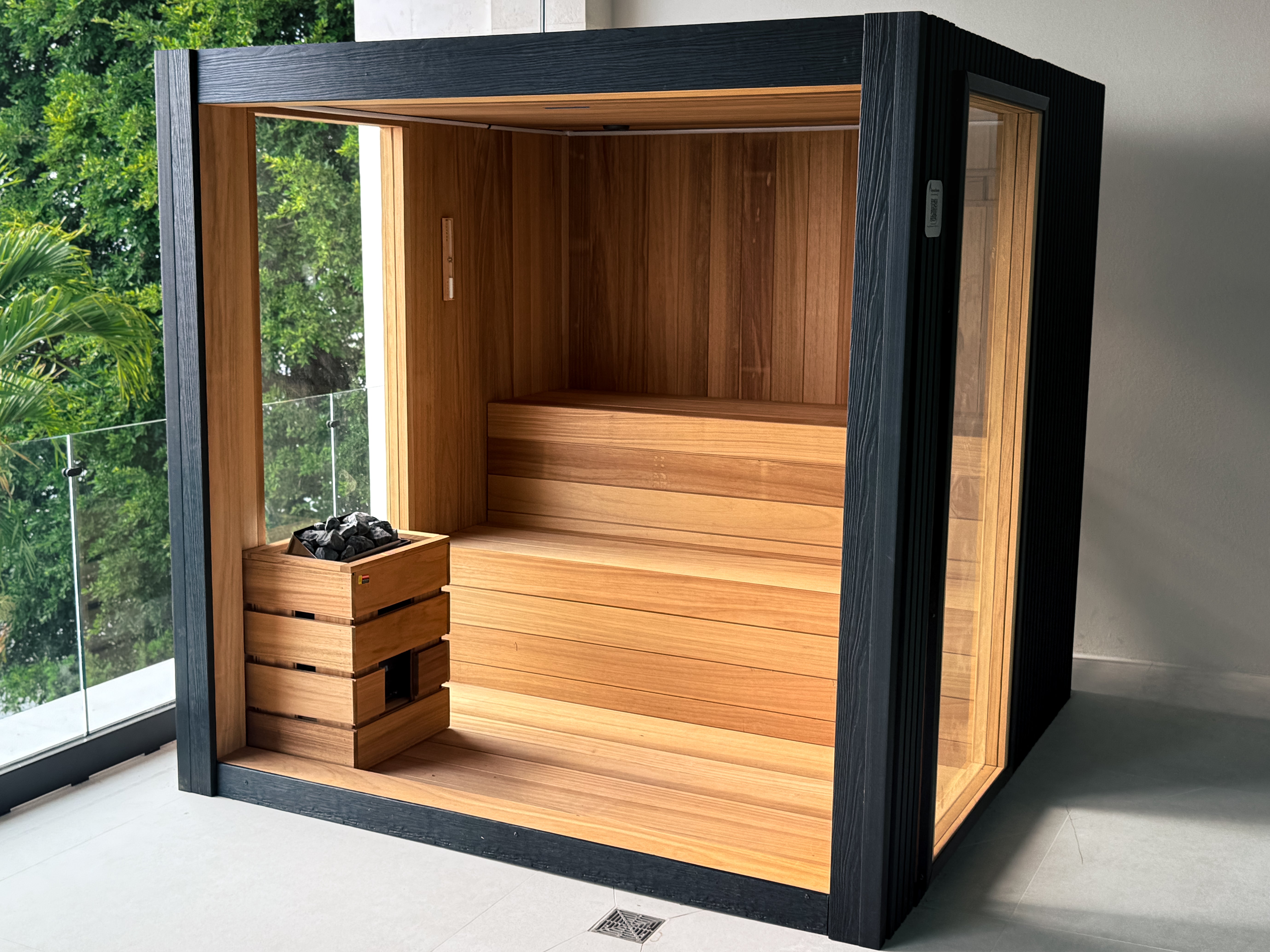Autana - 4-6 person Indoor & Outdoor Traditional & Infrared Sauna