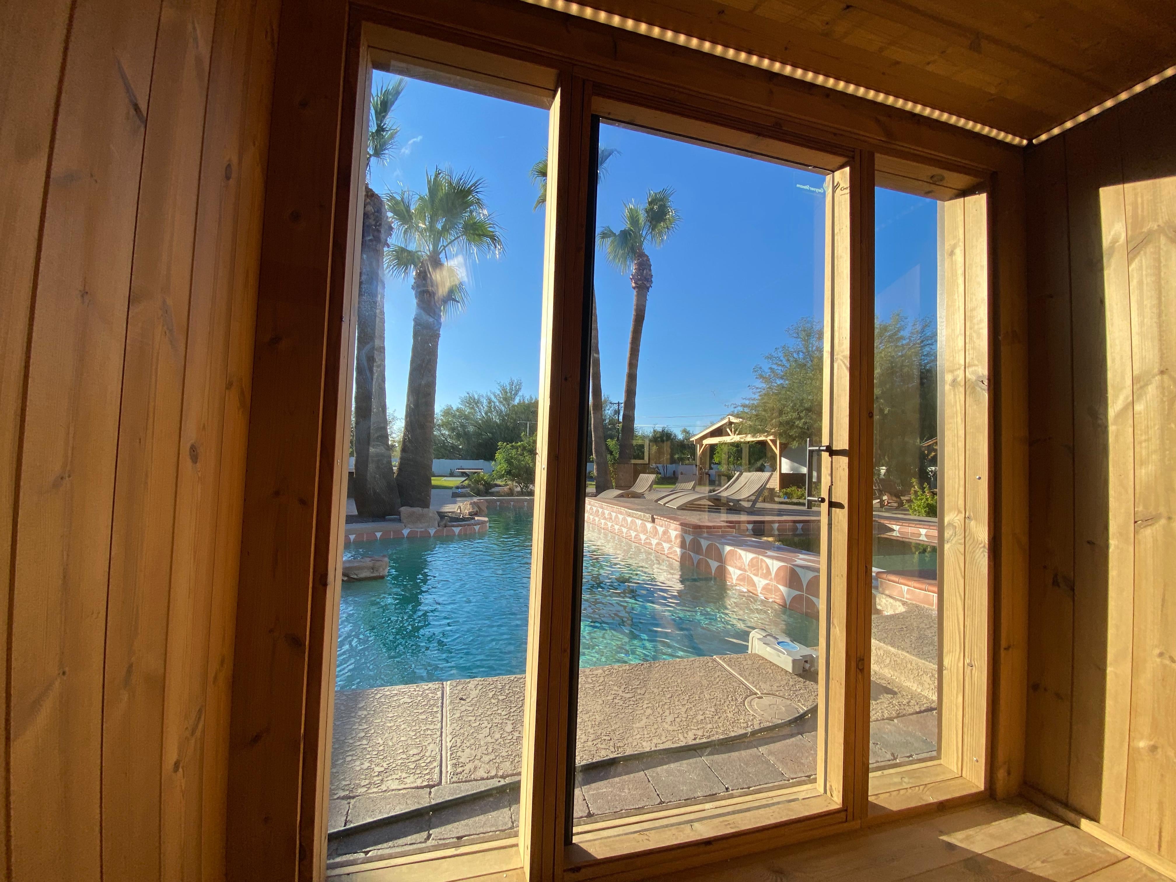 Lukaku - 4-6 person Indoor & Outdoor Traditional & Infrared Sauna